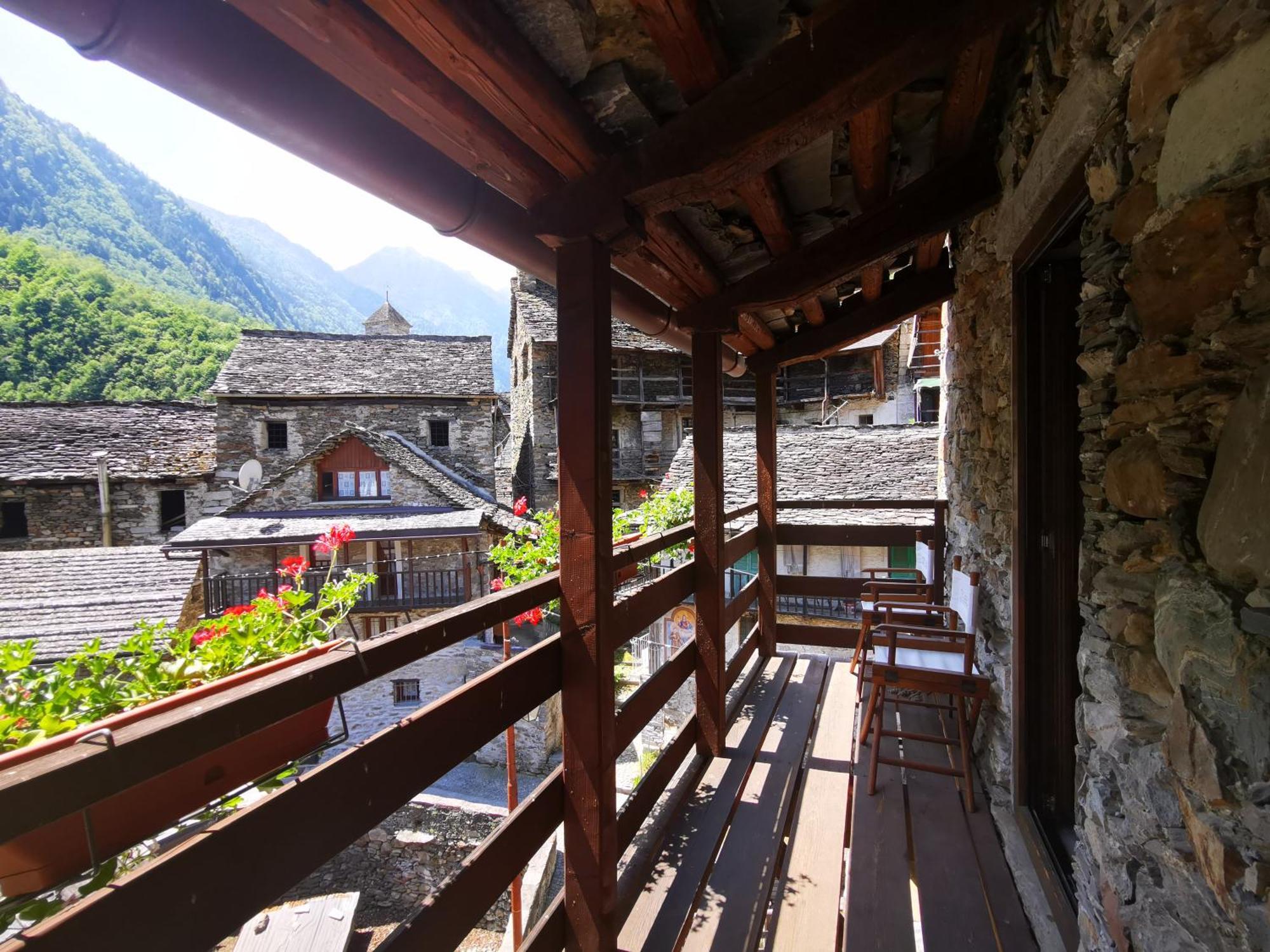 Dimora Storica Casa Vanni Villadossola Bagian luar foto