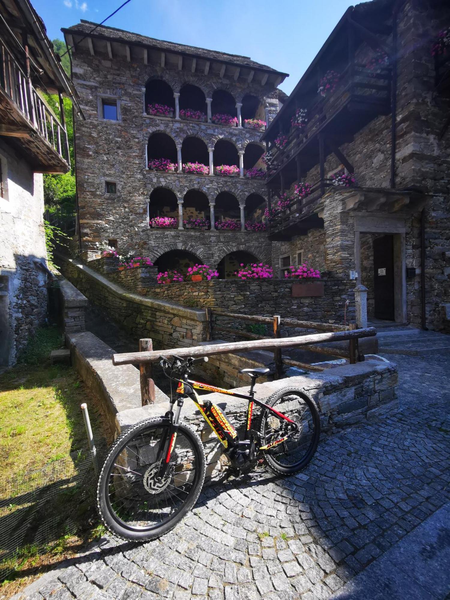 Dimora Storica Casa Vanni Villadossola Bagian luar foto