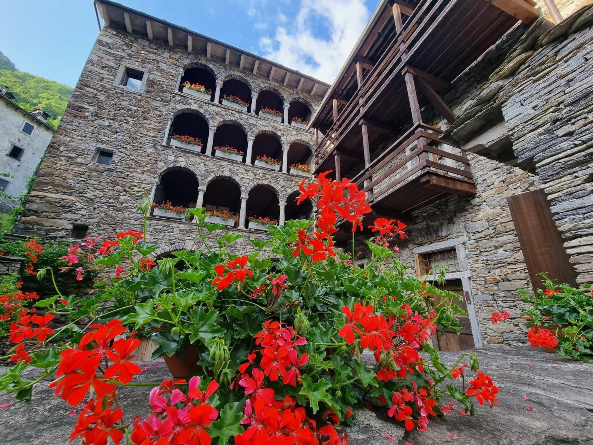 Dimora Storica Casa Vanni Villadossola Bagian luar foto